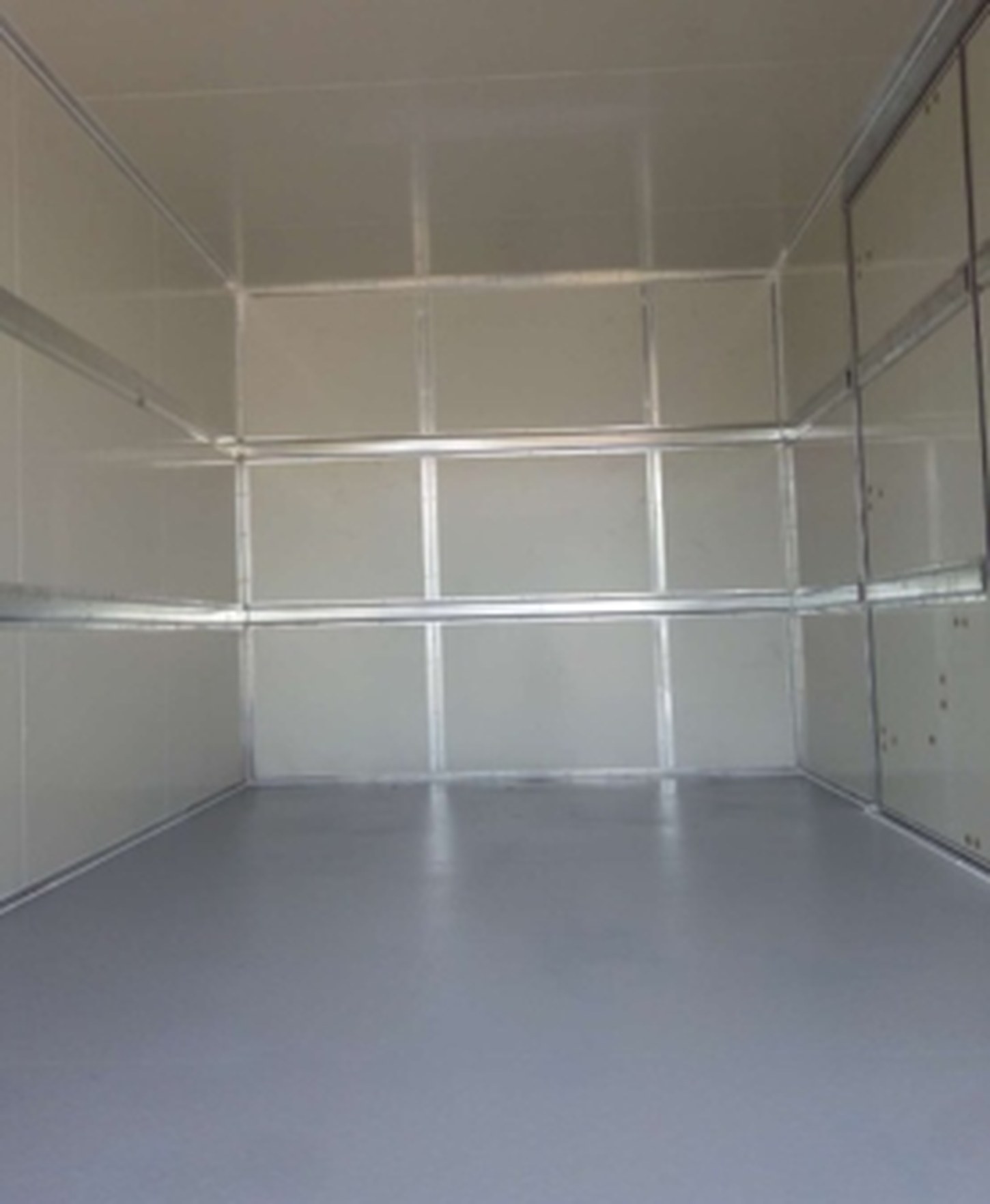 Anti-Bulge Interlocking Panel Van additional product views